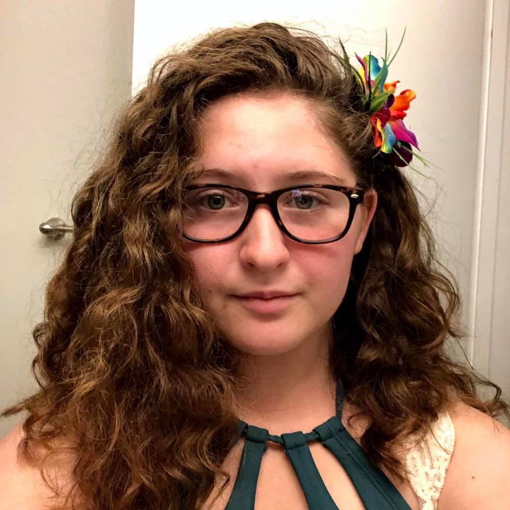 Meet your Posher, Magdalena